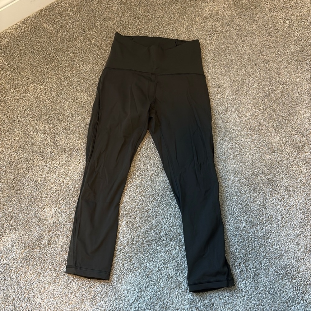 Lululemon olive green cropped leggings
